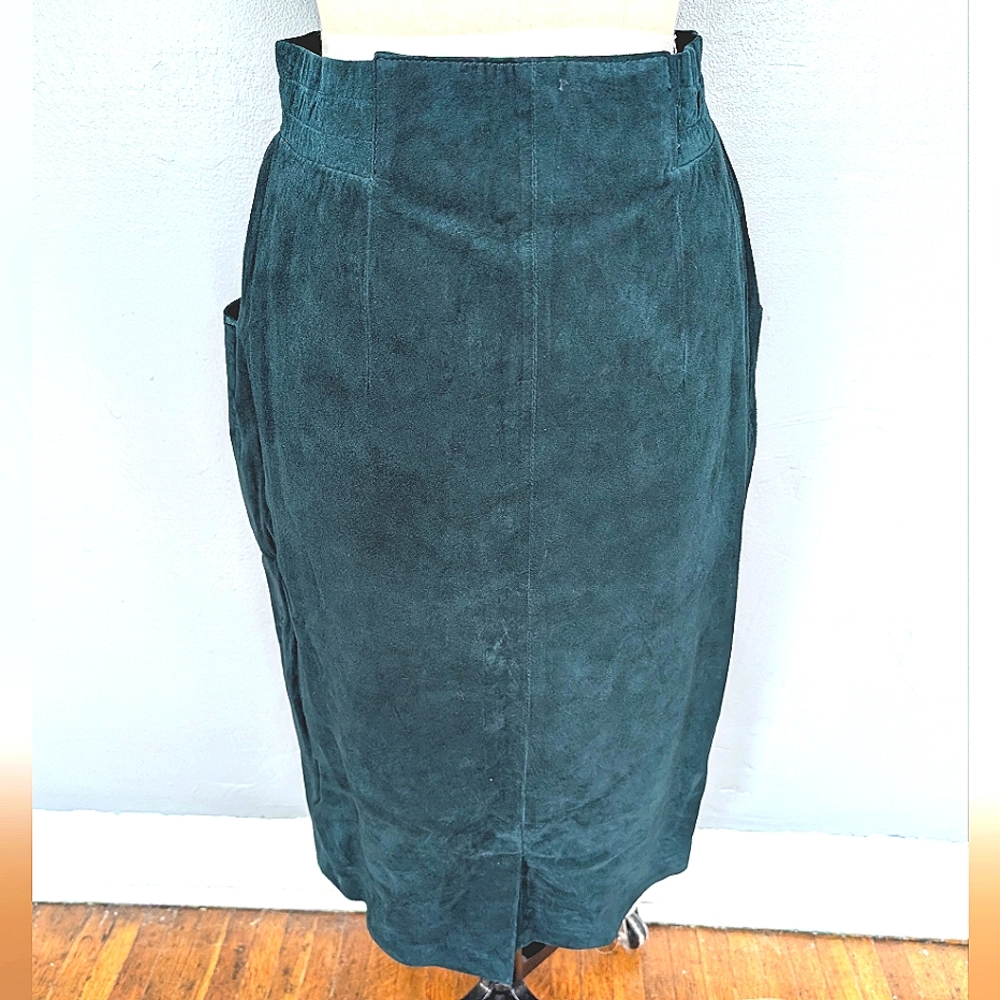 Vintage green suede, pleated pencil skirt w slit. Laurice. Size 10. 29" waist - Picture 4 of 13